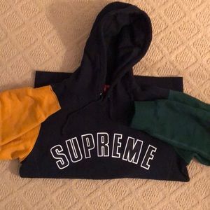 Supreme hoodie